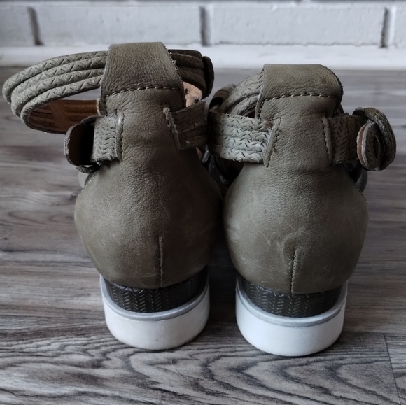 Miz Mooz Green Platform Gladiator Sandals Women's Size 37 US 6.5 - 7 - Picture 3 of 5